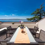 Maslina V,vm * Crikvenica